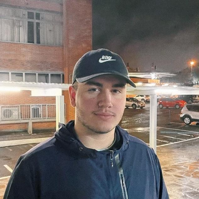 Celebração da formatura com colegas